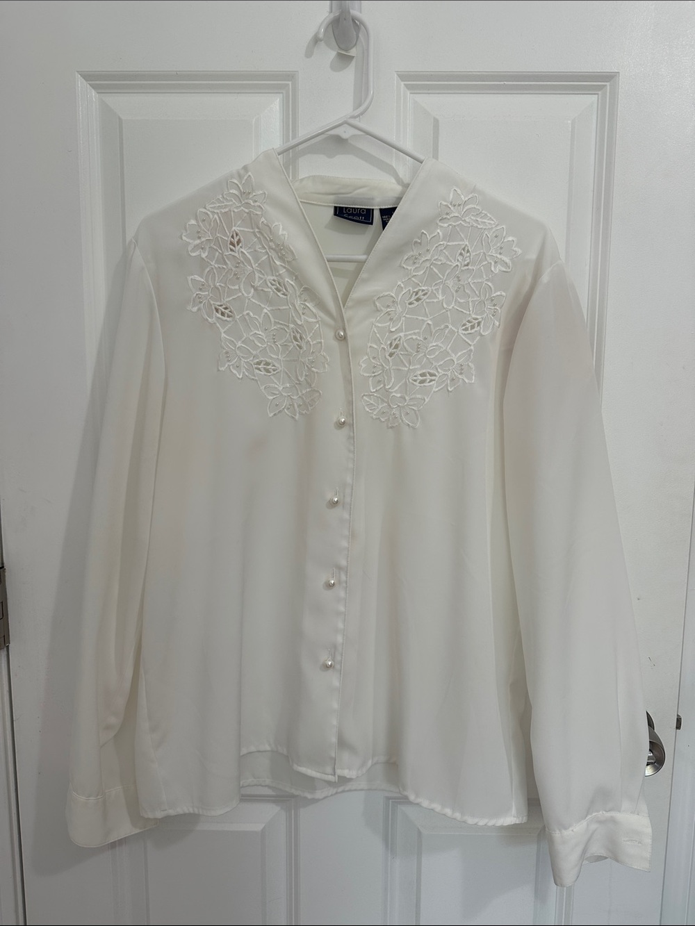 Vintage Laura Scott Pearl Button Blouse White Floral Cutout Embroidered Size 14
